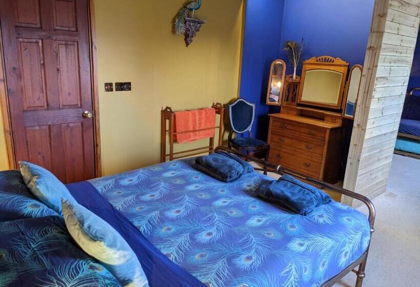 Hideaway Escapes, Farmhouse B&b & Holiday Home, Ideal Family Stay Or Romantic Break, Friendly Animal