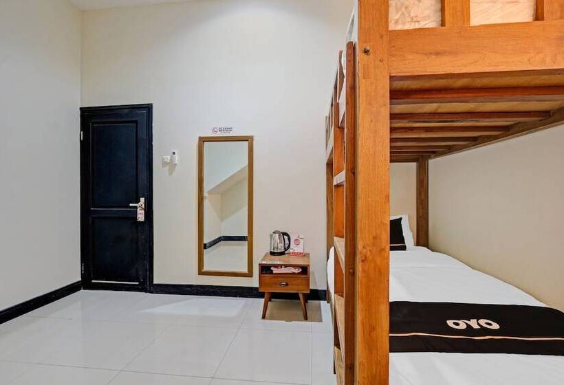 Hotel Capital O 90811 Myhome