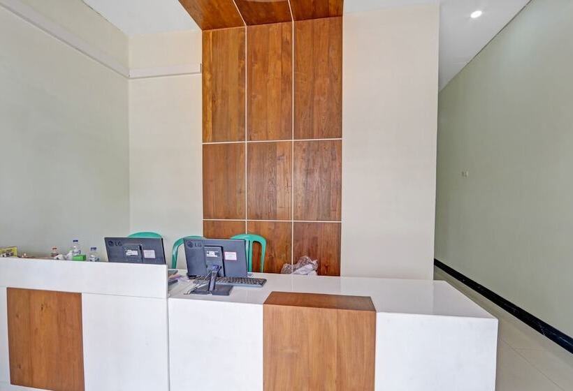 Hotel Capital O 90811 Myhome