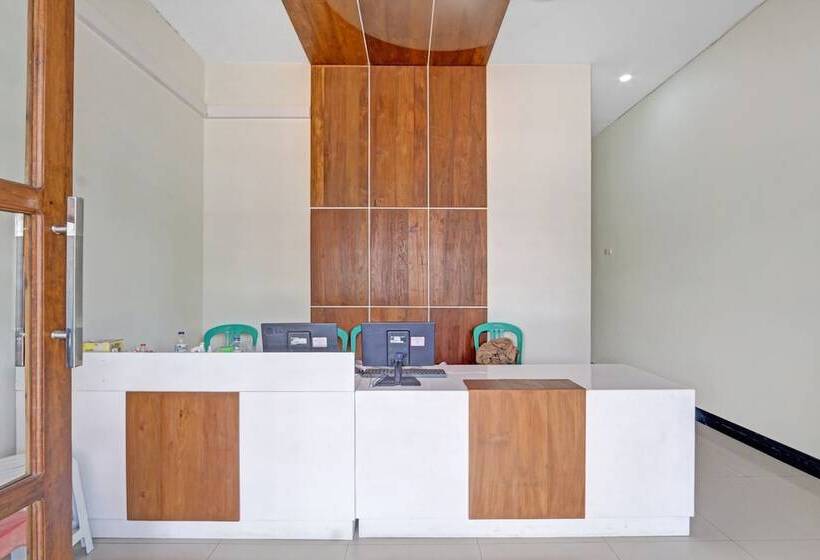 Hotel Capital O 90811 Myhome