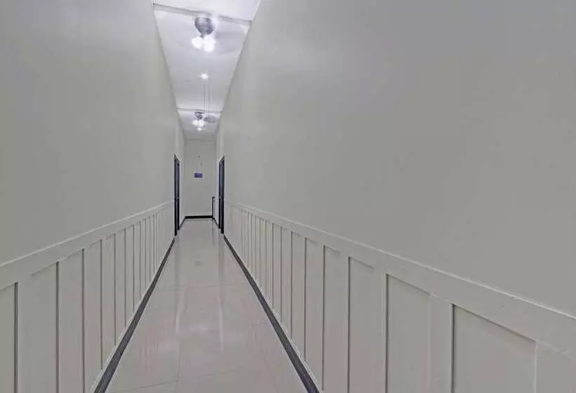 Hotelli Capital O 90811 Myhome