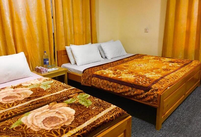 فندق Chitral Inn Resort