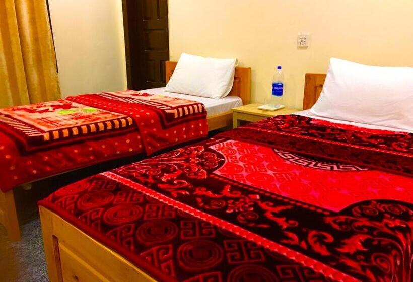 فندق Chitral Inn Resort