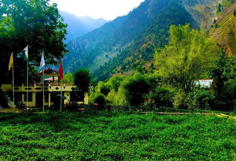 فندق Chitral Inn Resort