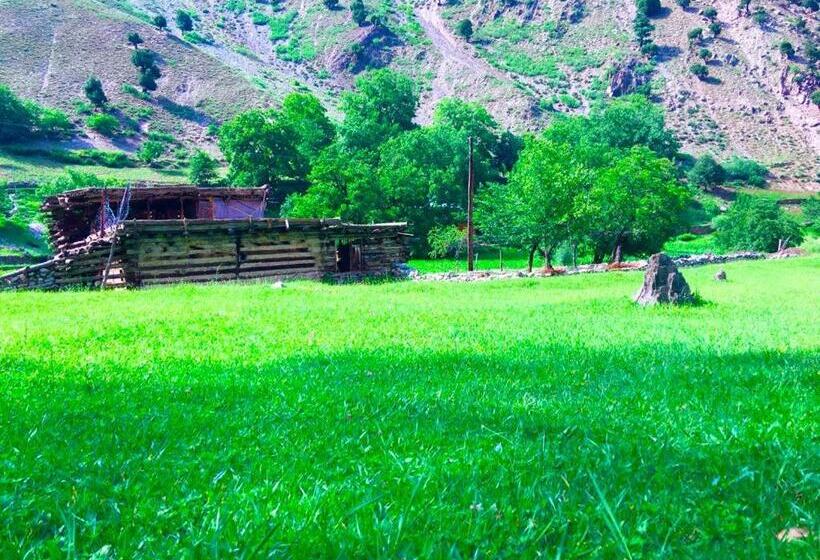 فندق Chitral Inn Resort