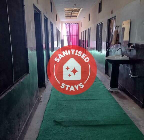 호텔 Oyo 83936 Chaudhary Guest House