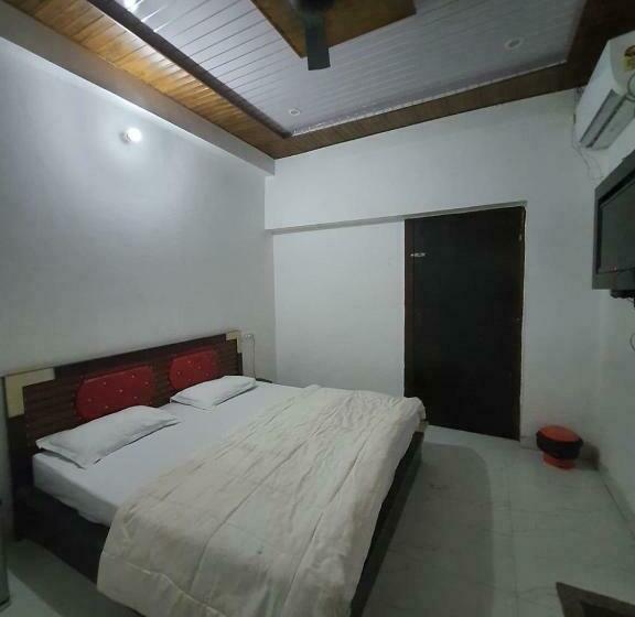 호텔 Oyo 83936 Chaudhary Guest House