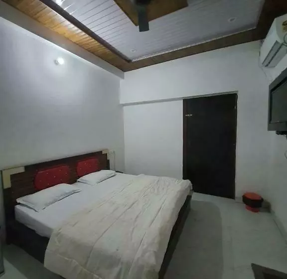 ホテル Oyo 83936 Chaudhary Guest House