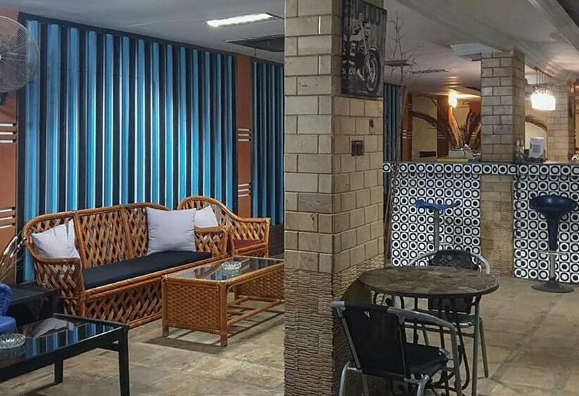 בית מלון כפרי Rocky Guest House Syariah Mitra Reddoorz