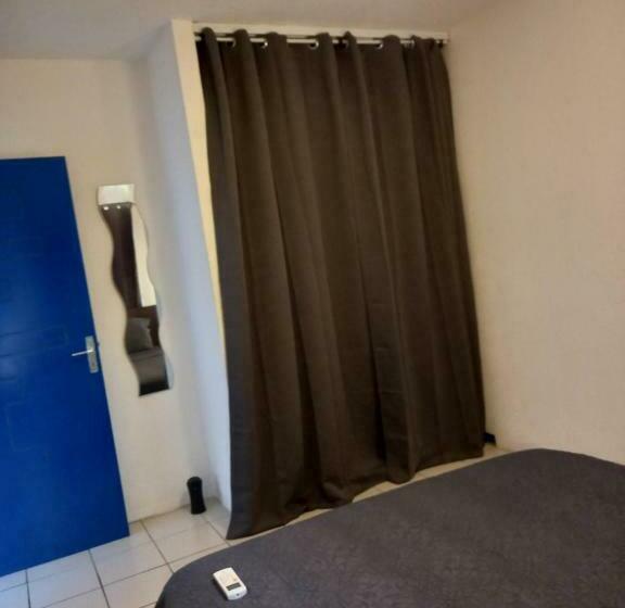 Magnifique T2 Meublé Avec Piscine