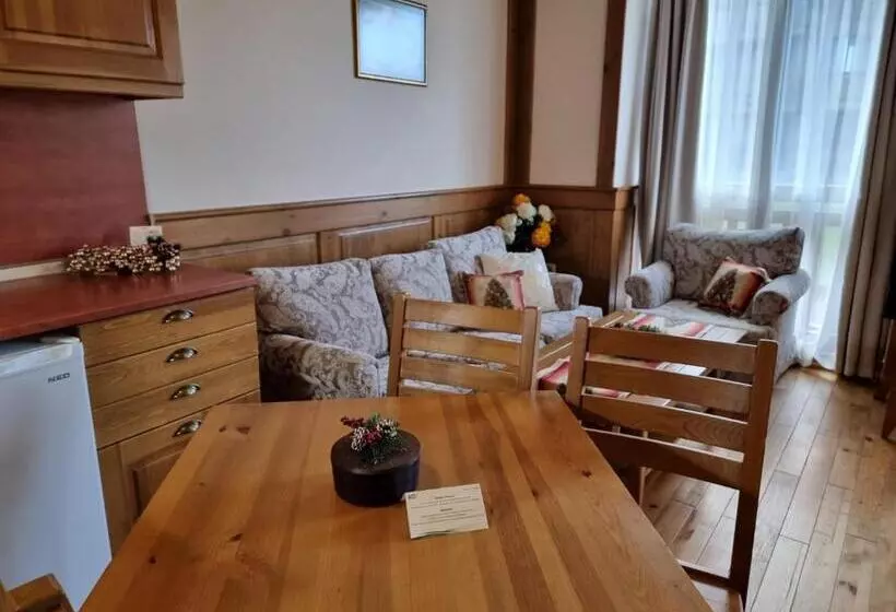 リゾートホテル Pirin Golf Hotel Private Studios