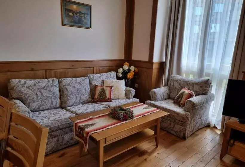 リゾートホテル Pirin Golf Hotel Private Studios