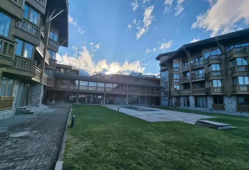 リゾートホテル Pirin Golf Hotel Private Studios