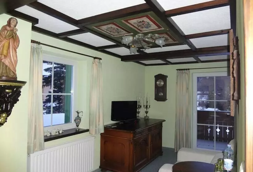 Chalet Maria Theresia