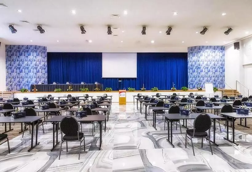 Отель Bernstein Salzlandcenter