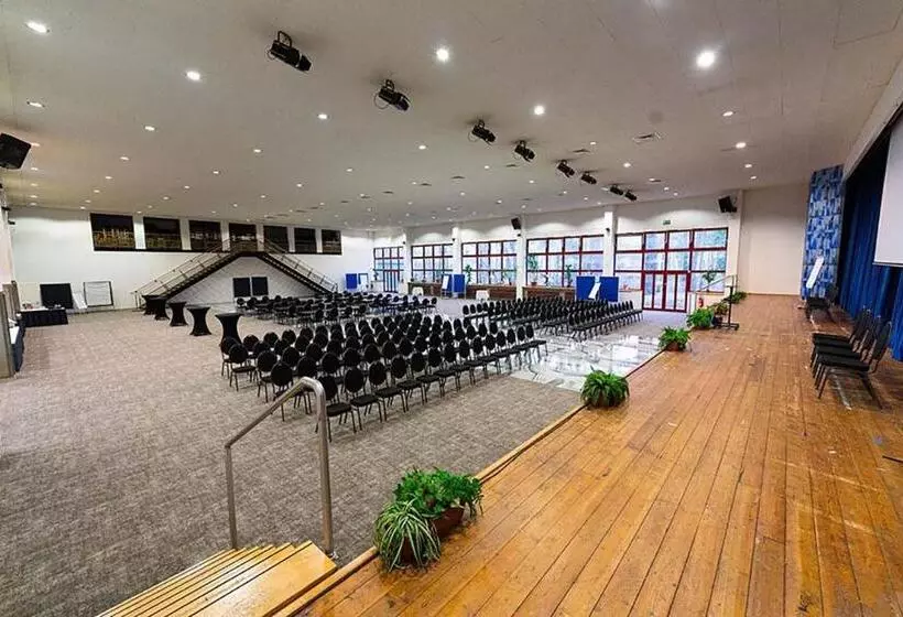 Отель Bernstein Salzlandcenter