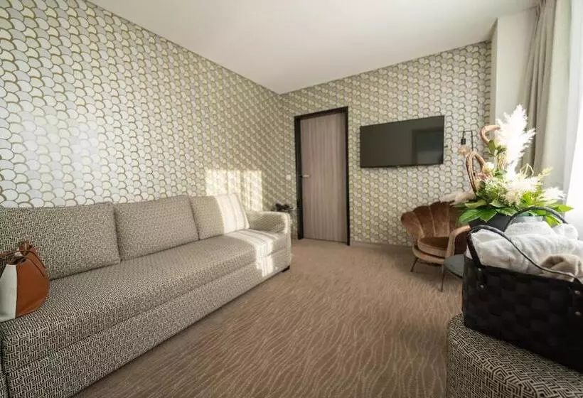 Отель Bernstein Salzlandcenter