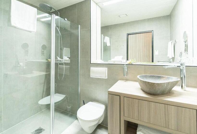 Отель Bernstein Salzlandcenter