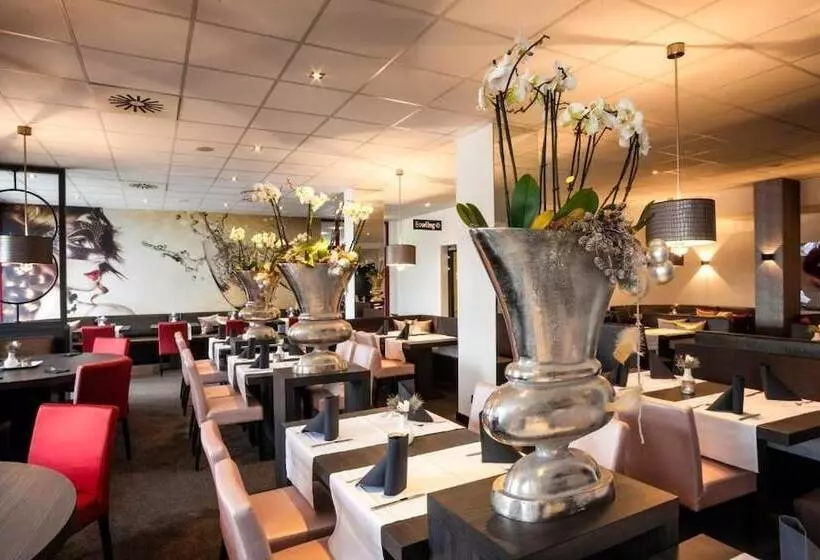 Отель Bernstein Salzlandcenter