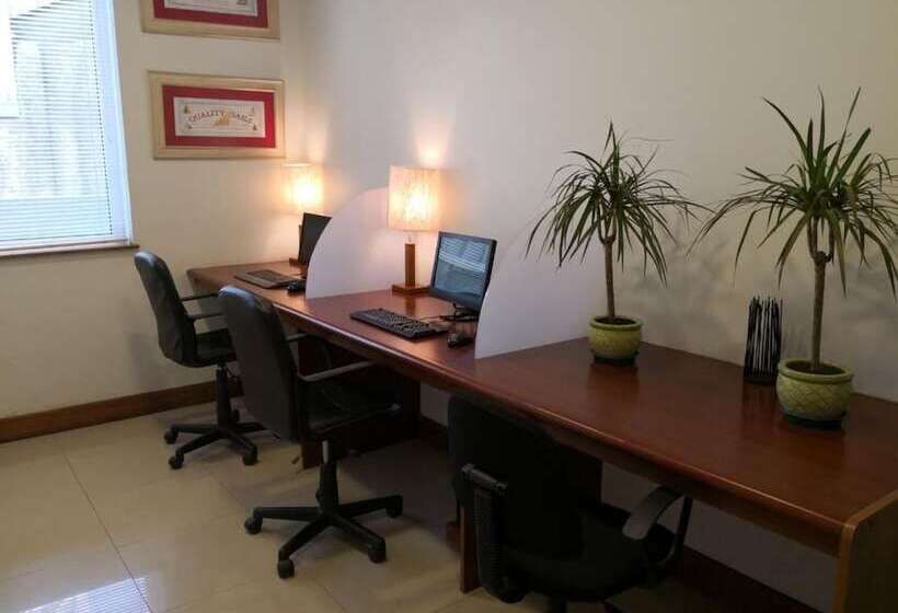 בית מלון כפרי Diego De Almagro Rancagua