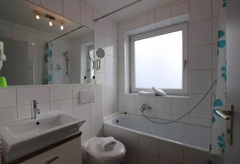 Отель Gasthof Eschbacher