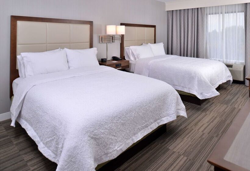 هتل Hampton Inn & Suites Ann Arbor West