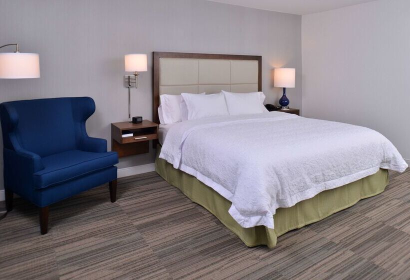 هتل Hampton Inn & Suites Ann Arbor West