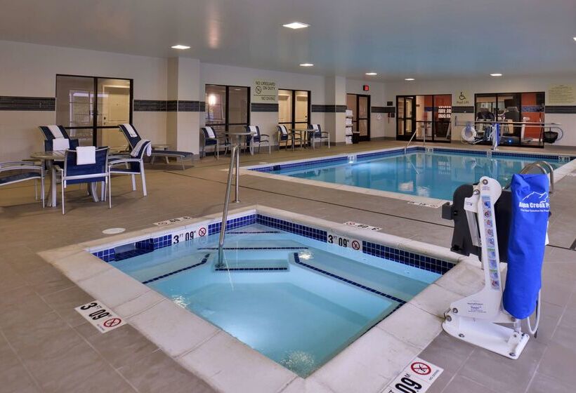 هتل Hampton Inn & Suites Ann Arbor West