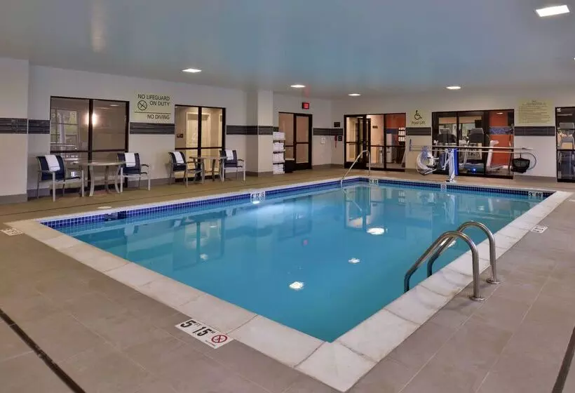هتل Hampton Inn & Suites Ann Arbor West