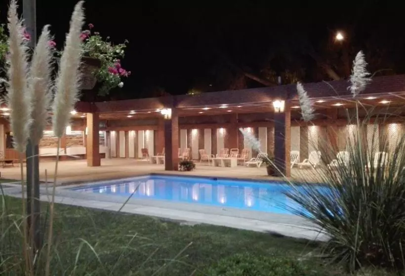 هتل Hosteria Las Pircas