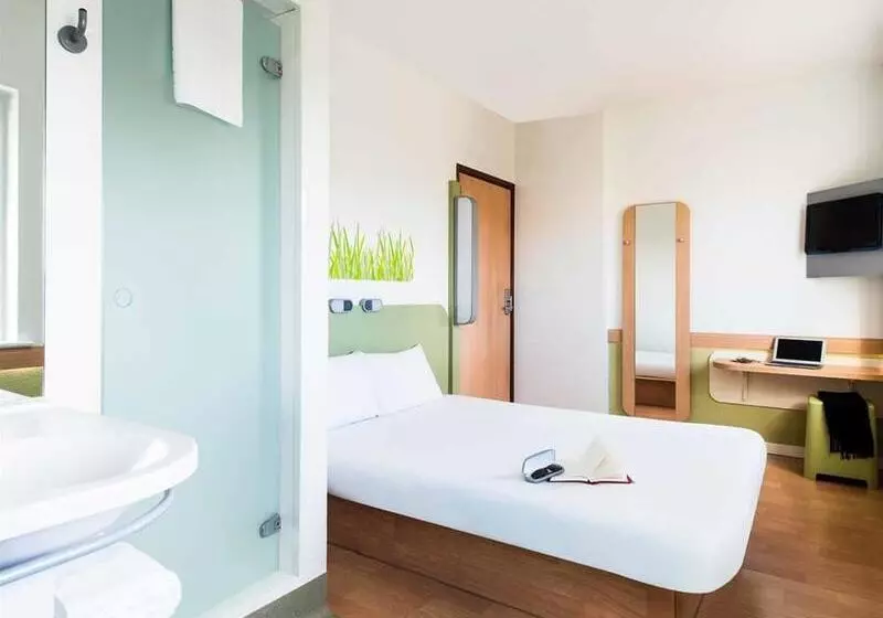 هتل Ibis Budget Leeds Centre Crown Point Road