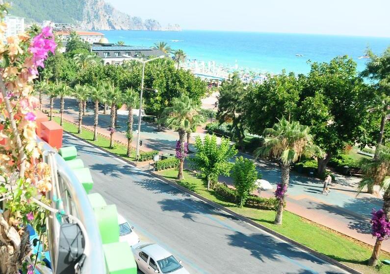 בית מלון כפרי Kleopatra Beach Yildiz