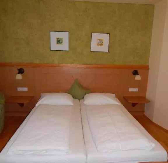 ホテル Neustifter