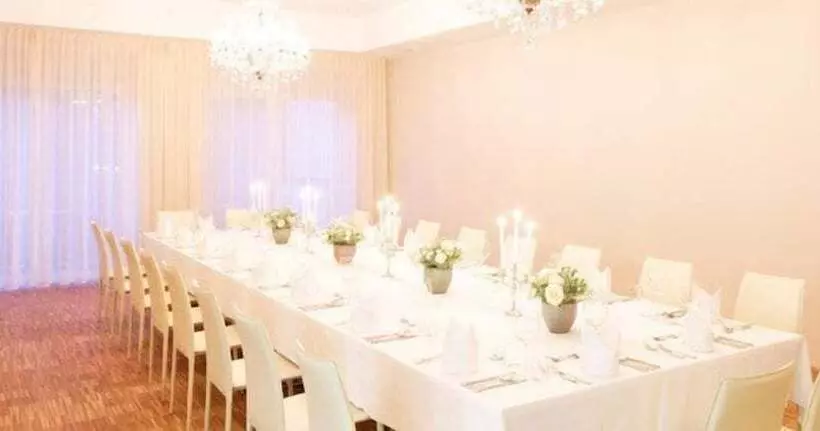 ホテル Pfeiler S Bürgerstüberl