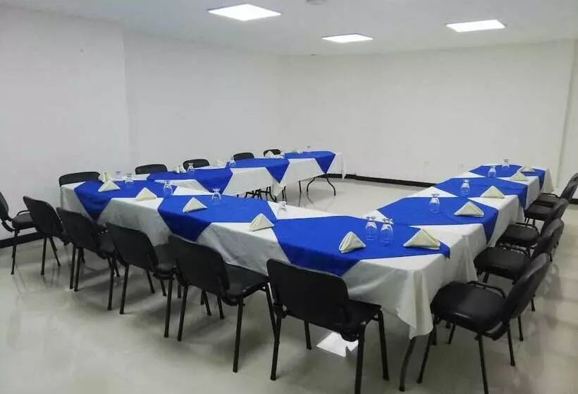 Hotelli Santafe Real