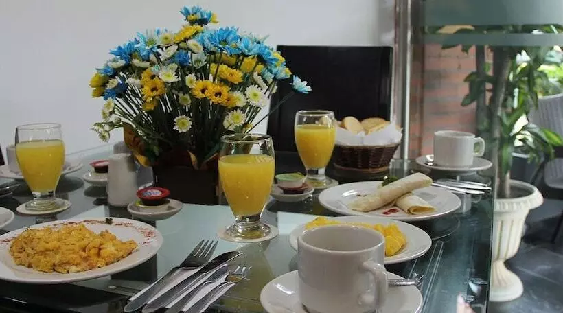 Hotelli Santafe Real