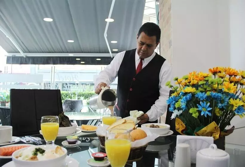 Hotelli Santafe Real