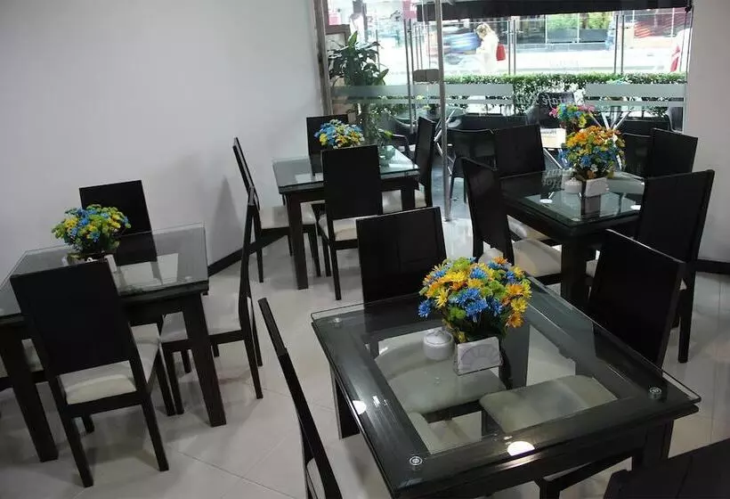 Hotelli Santafe Real