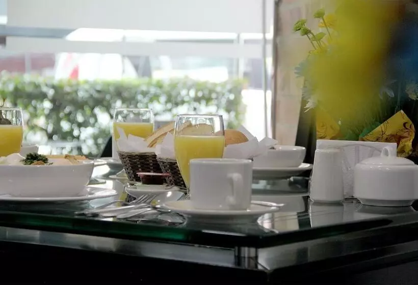 Hotelli Santafe Real