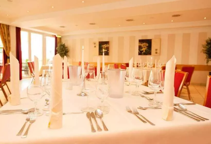 Отель Schutzenburg