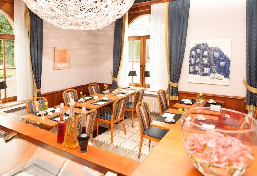 Отель Schutzenburg