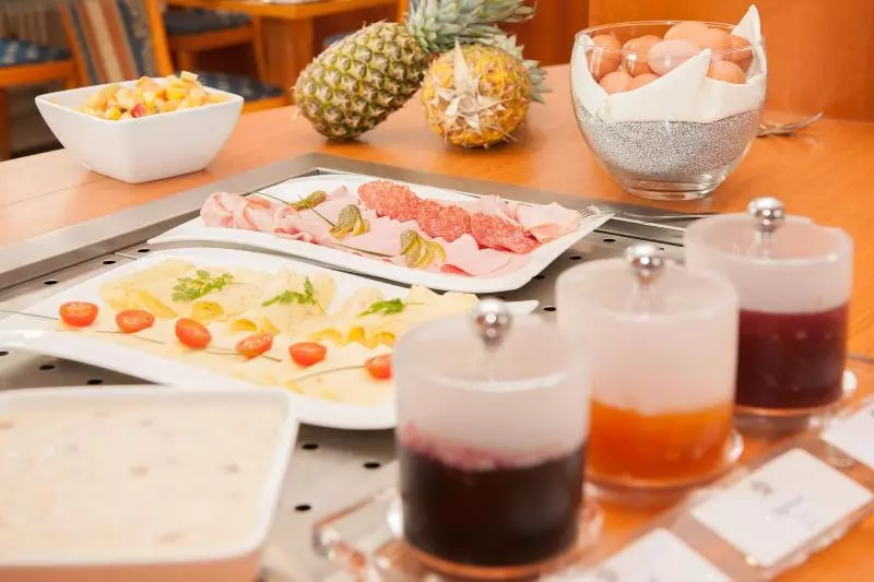 Отель Schutzenburg