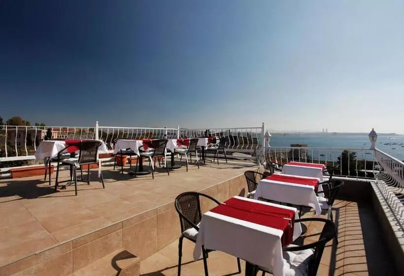 Spinel Hotel   Old City