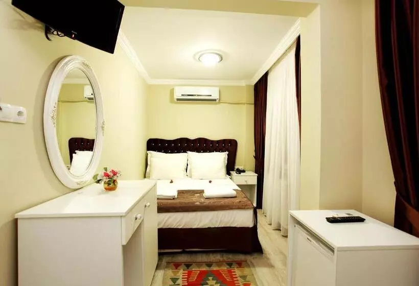 Spinel Hotel   Old City