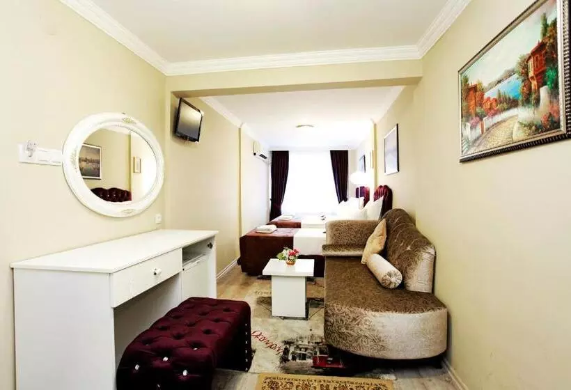 Spinel Hotel   Old City