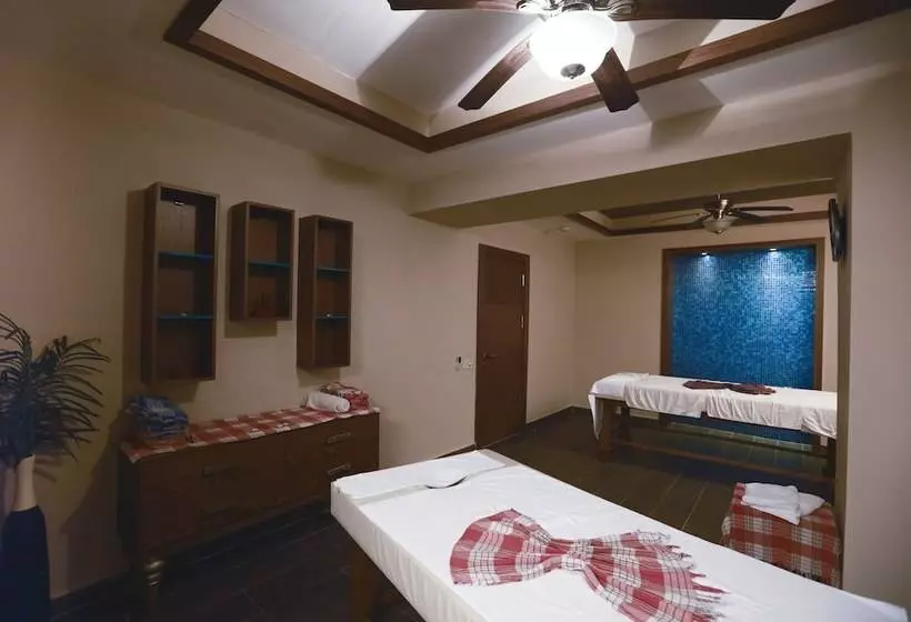 Insula Resort & Spa   All Inclusive