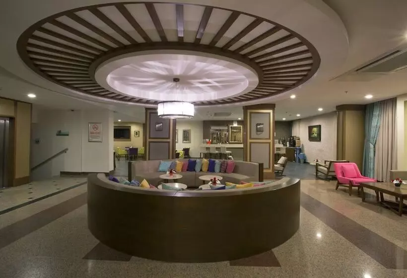 Insula Resort & Spa   All Inclusive