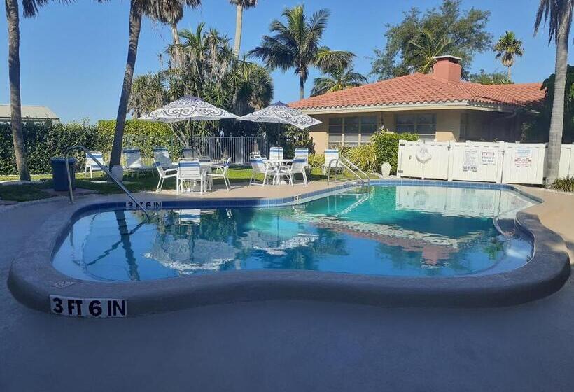 리조트 Turtle Crawl Inn Longboat Key