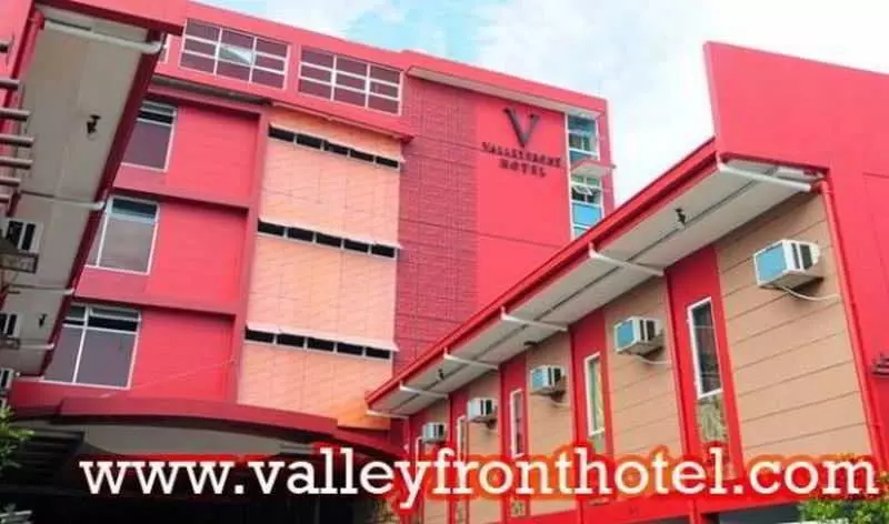 Valleyfront Hotel