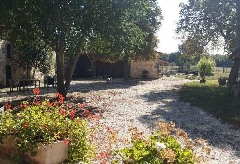 تختخواب و صبحانه Domaine L Esprit D Antan